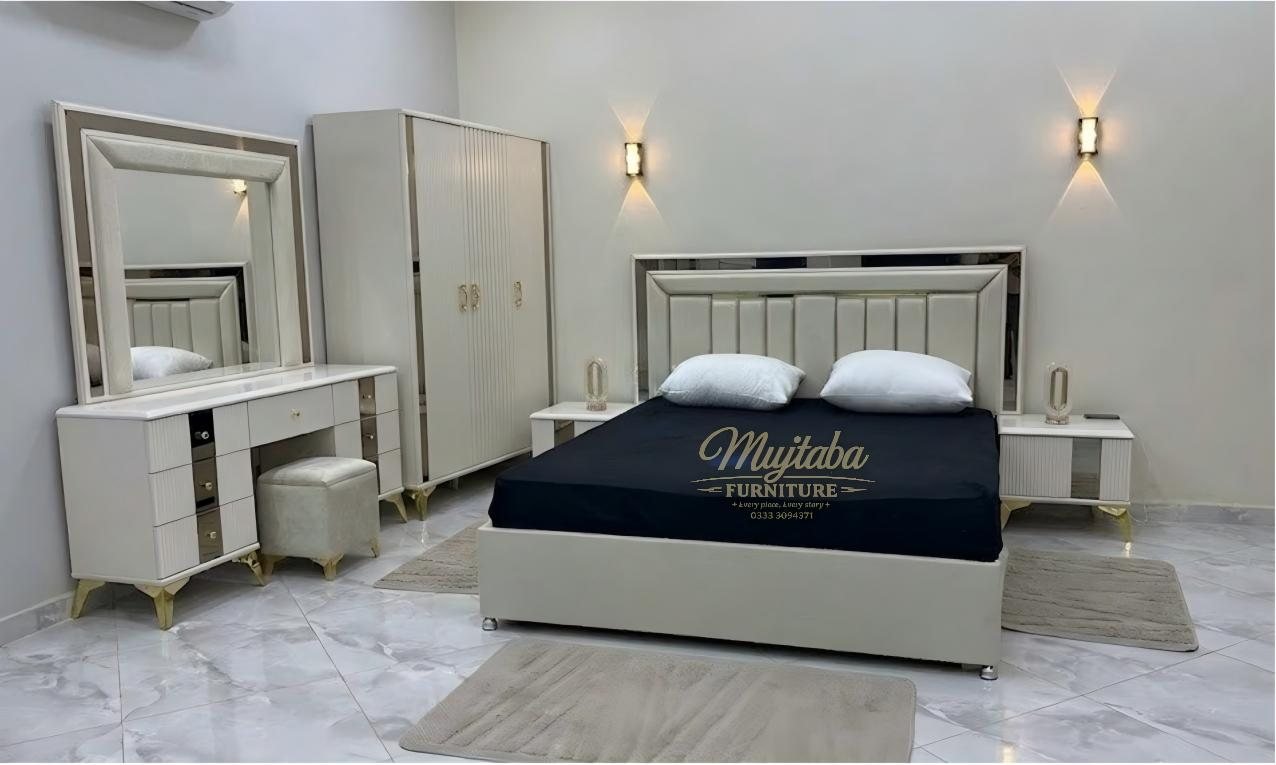 Camlica Modern Bedroom Set